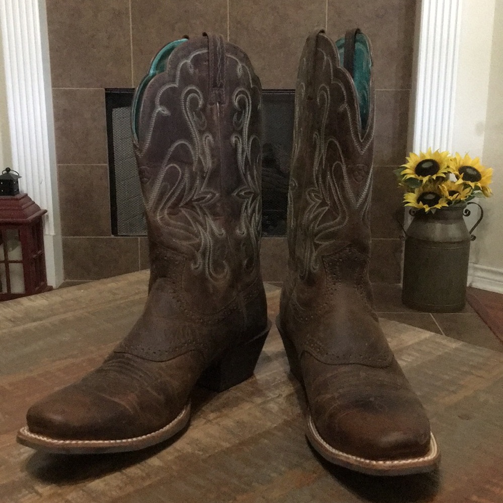 Arial Women’s Distressed Legend Boots